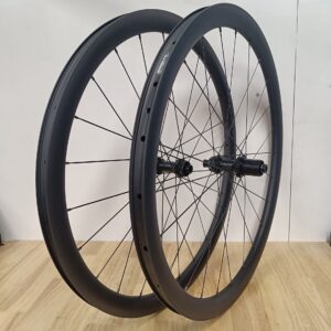 40mm carbon disc wielset met DT Swiss 240 naaf, vooraanzicht